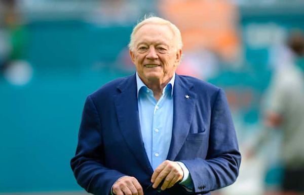 Judge rules Jerry Jones’ agreement with woman who says he is her dad is valid contract