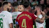 El tirón de oreja de Sergio Ramos a su amigo Isco tras el penalti anulado