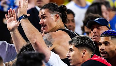 FIFA y Conmebol sancionarían a jugadores uruguayos involucrados en la pelea con hinchas colombianos