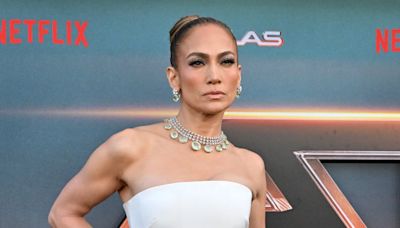 Jennifer Lopez Shares Message on "Negativity" After Canceling Tour