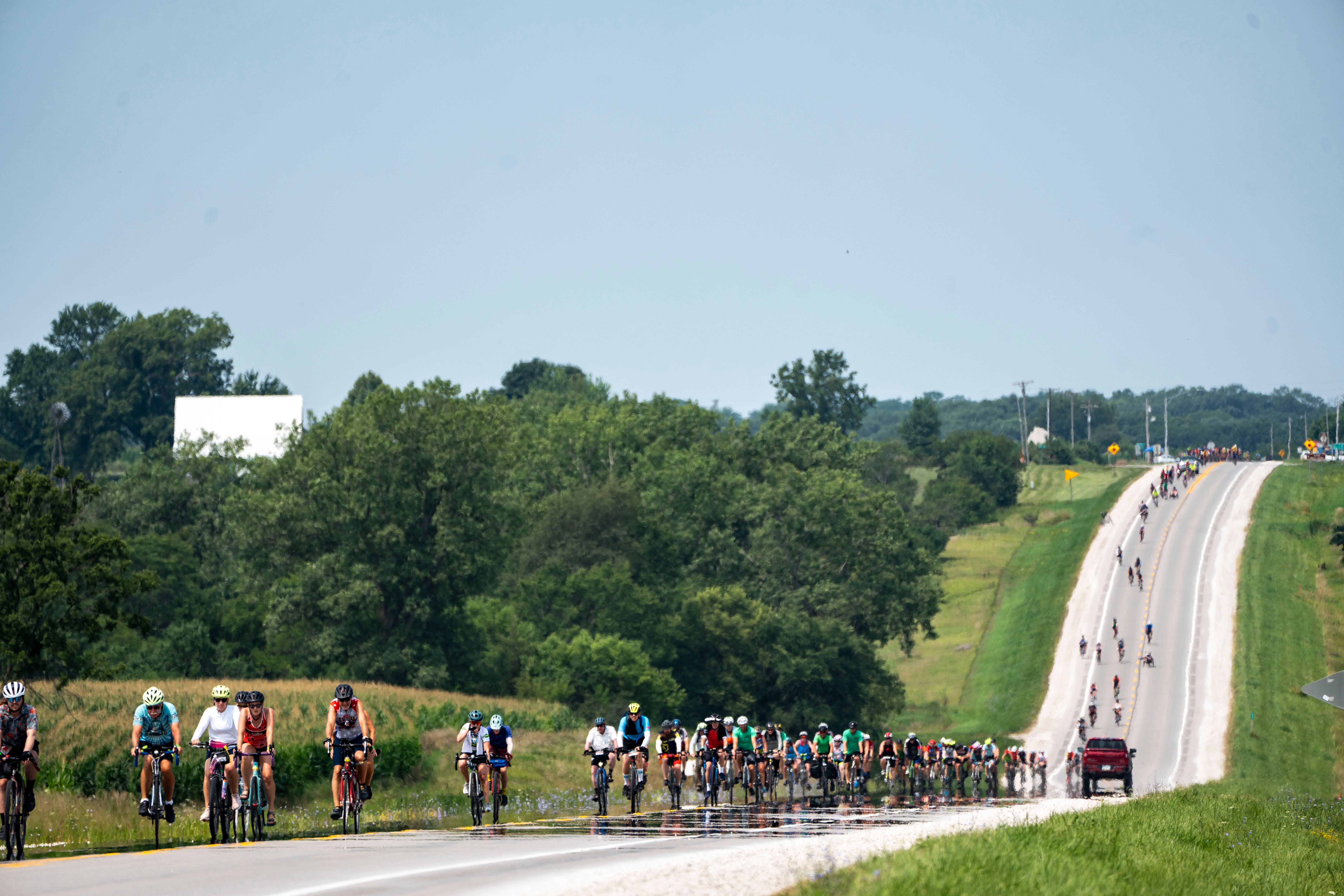 RAGBRAI passes through Des Moines metro for 2nd year in a row, attracting more riders