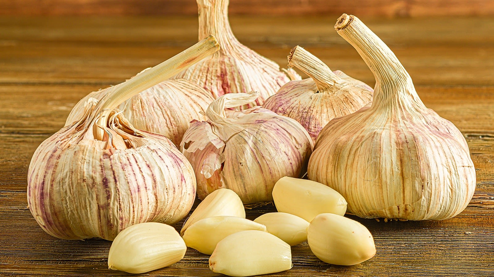 The Garlic Peeling Hack That Is Both Fun And Functional