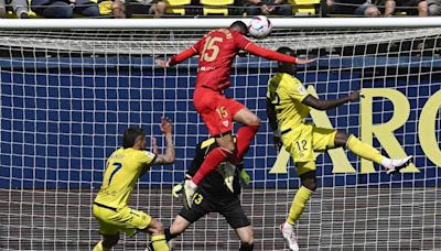 Un doblete de En-Nesyri da ventaja al Sevilla en Villarreal (1-2)