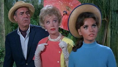 How The Howells Had So Many Clothes While Stranded On Gilligan's Island - SlashFilm