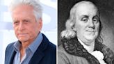 Michael Douglas luce idéntico a Benjamin Franklin en nueva serie biográfica: la crítica lo aclama