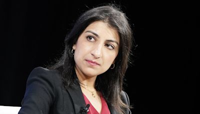 Behind the Democrats’ Fight Over Lina Khan’s Future