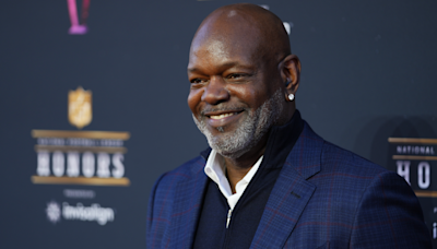 Cowboys legend Emmitt Smith rips team's handling of Dak Prescott, CeeDee Lamb contract negotiations