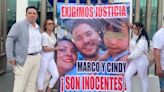 Familiares de Marco y Cindy, acusados de pertenecer a una banda, protestan frente a juzgados de Neza | El Universal