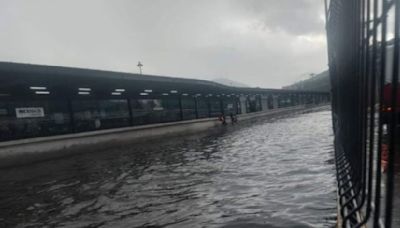 ¡PRECAUCIÓN! Paradero Indios Verdes inundado hoy por fuertes lluvias en CDMX y Edomex