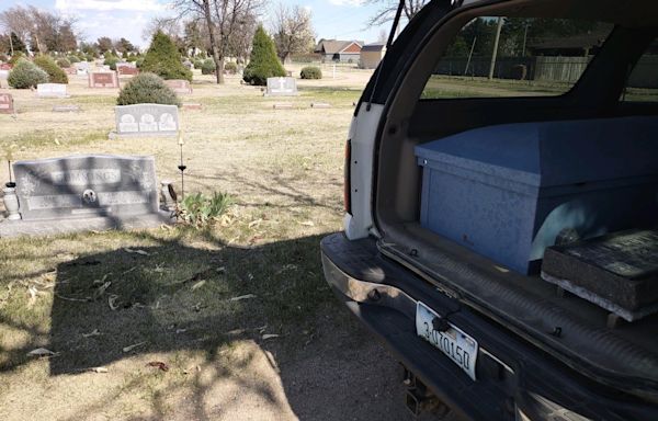 A man hauled his uncle’s body across the country to an Ozarks cemetery. Here's why