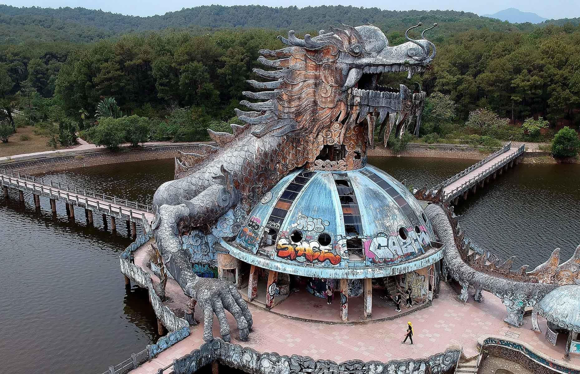 Eerie and abandoned: the world's creepiest theme park boneyards