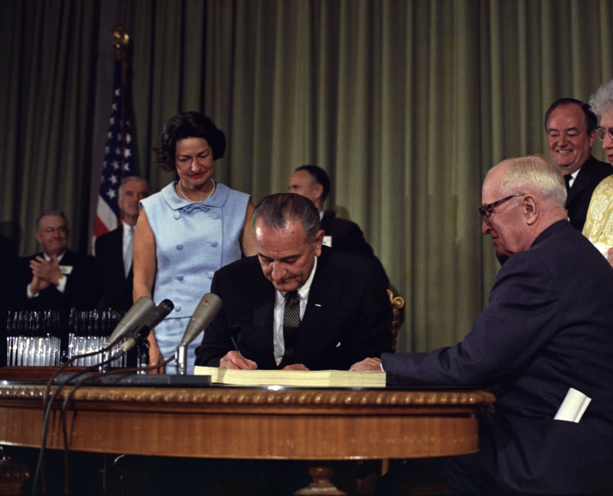 On This Day, July 30: Lyndon B. Johnson signs Medicare into law - UPI.com