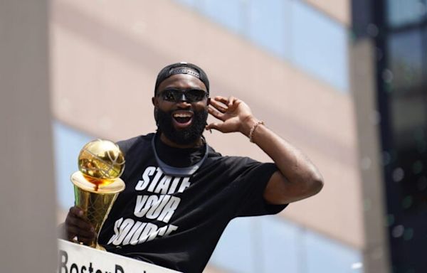 Celtics fans reunite Jaylen Brown with ring he lost during championship parade