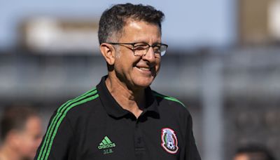 Juan Carlos Osorio se encuentra a una firma de regresar a México