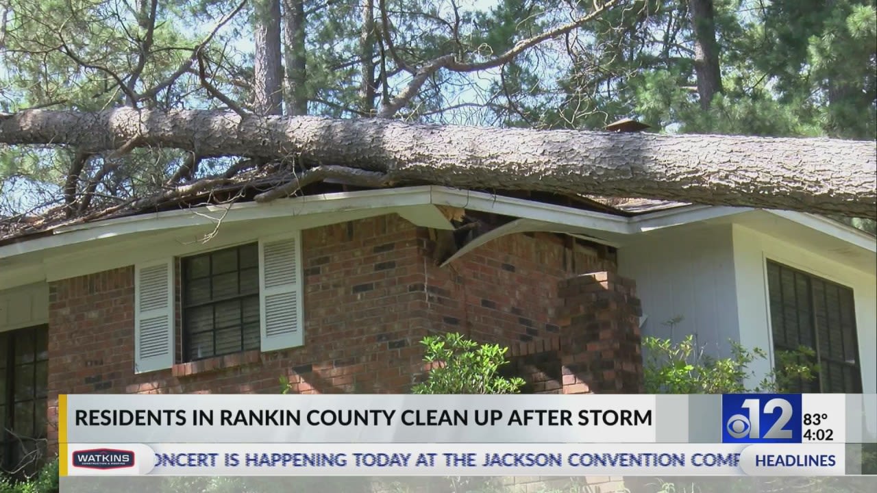 Crews begin storm cleanup in Rankin County