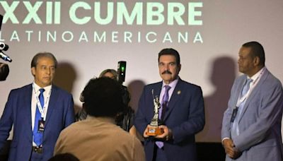 Reconocen a Manfred Reyes Villa como “Alcalde del Año” en Cumbre Latinoamericana de Líderes