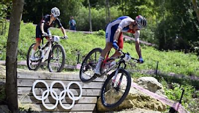 JO 2024 (VTT): pourquoi la manœuvre de Pidcock sur Koretzky était virile mais correcte