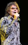 Mickey Thomas (singer)