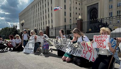 Russian women stage rare protest demanding return of their loved ones fighting in Ukraine