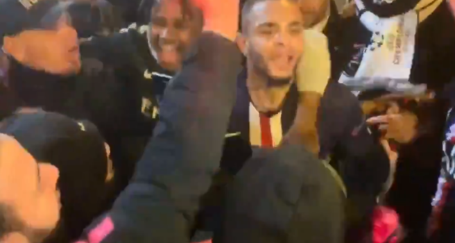 What Social Distancing Psg Player Mobbed By Fans After Champions League Win