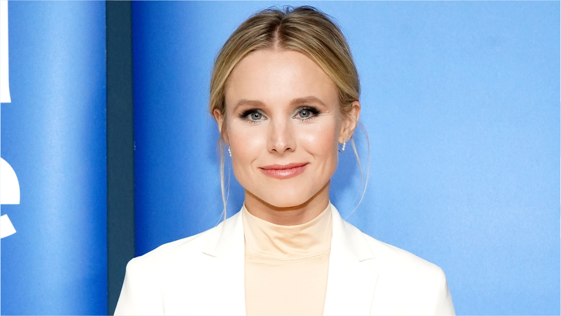 Kristen Bell Responds To Commenter Who Says She And Dax Shepard Can T F King Stand Each Other