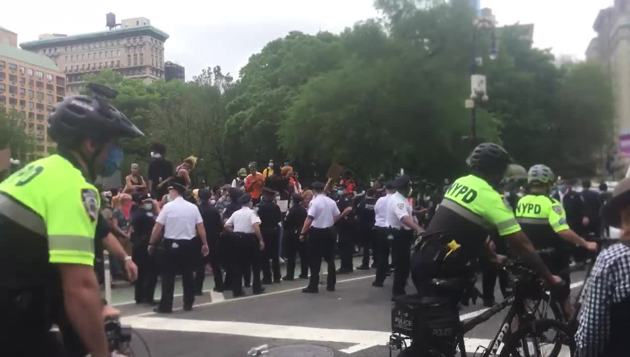 Protestors Gather in New York's Union Square Over George ...