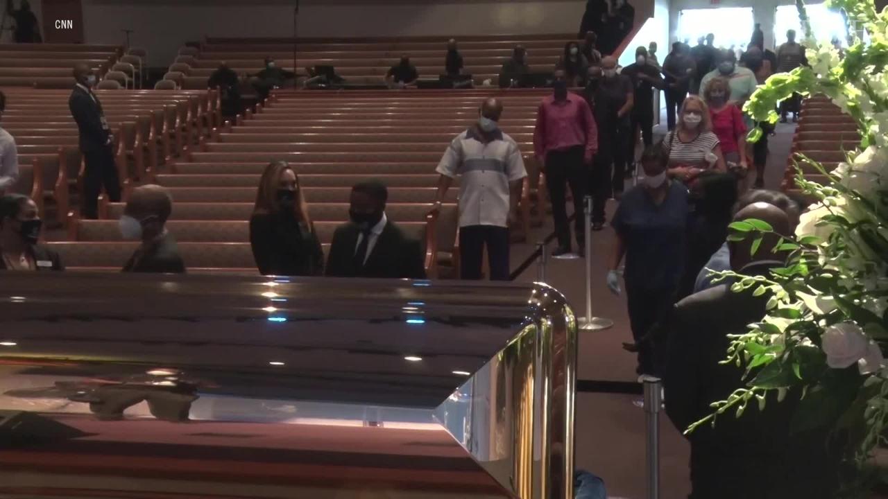 Hundreds of Mourners Line Up to Pay Their Respects to George Floyd at Memorial in Houston