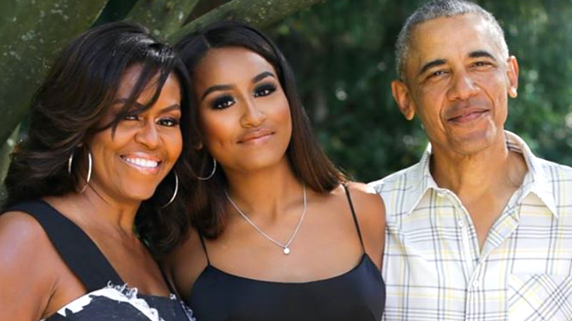 Sasha Obama Turns 19 Years Old   5ee0741a6ca6be5a883b81a2 O U V2 