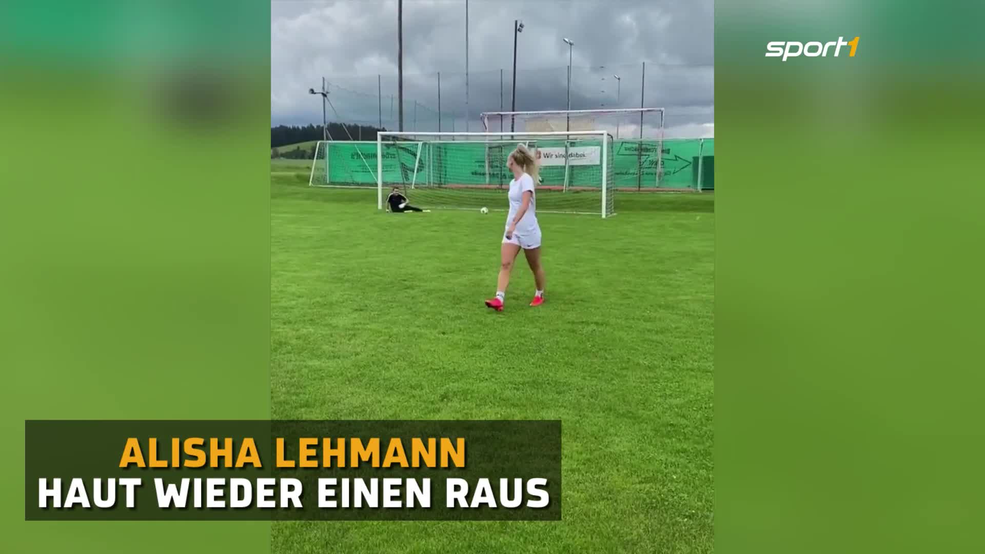 Nachster Kunstschuss Alisha Lehmann Haut Wieder Einen Raus