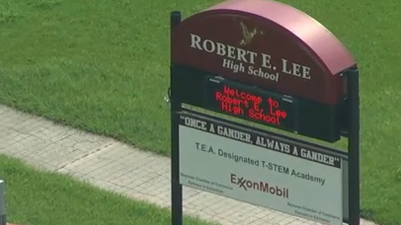 Goose Creek ISD may change name of Robert. E. Lee HS