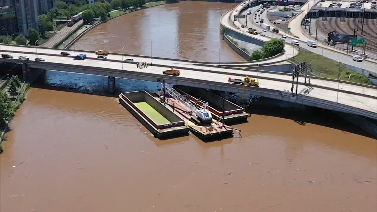 I676 closed until at least Thursday afternoon after barge hits bridge