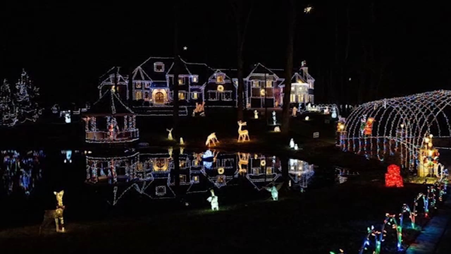 Apex holiday light show to go on despite pandemic