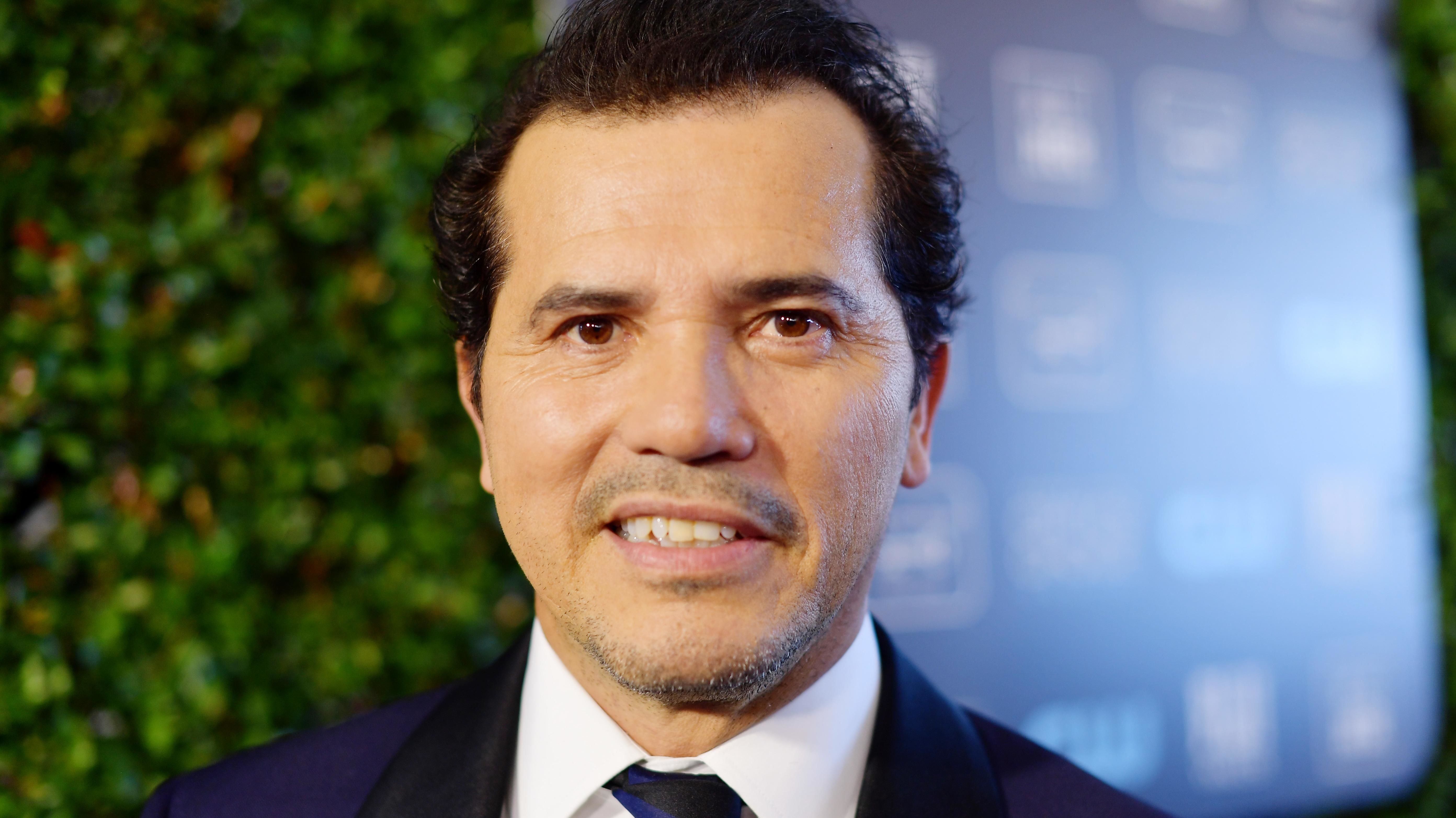 John Leguizamo's Wife: Learn About His Past & Current Marriages – Hollywood  Life