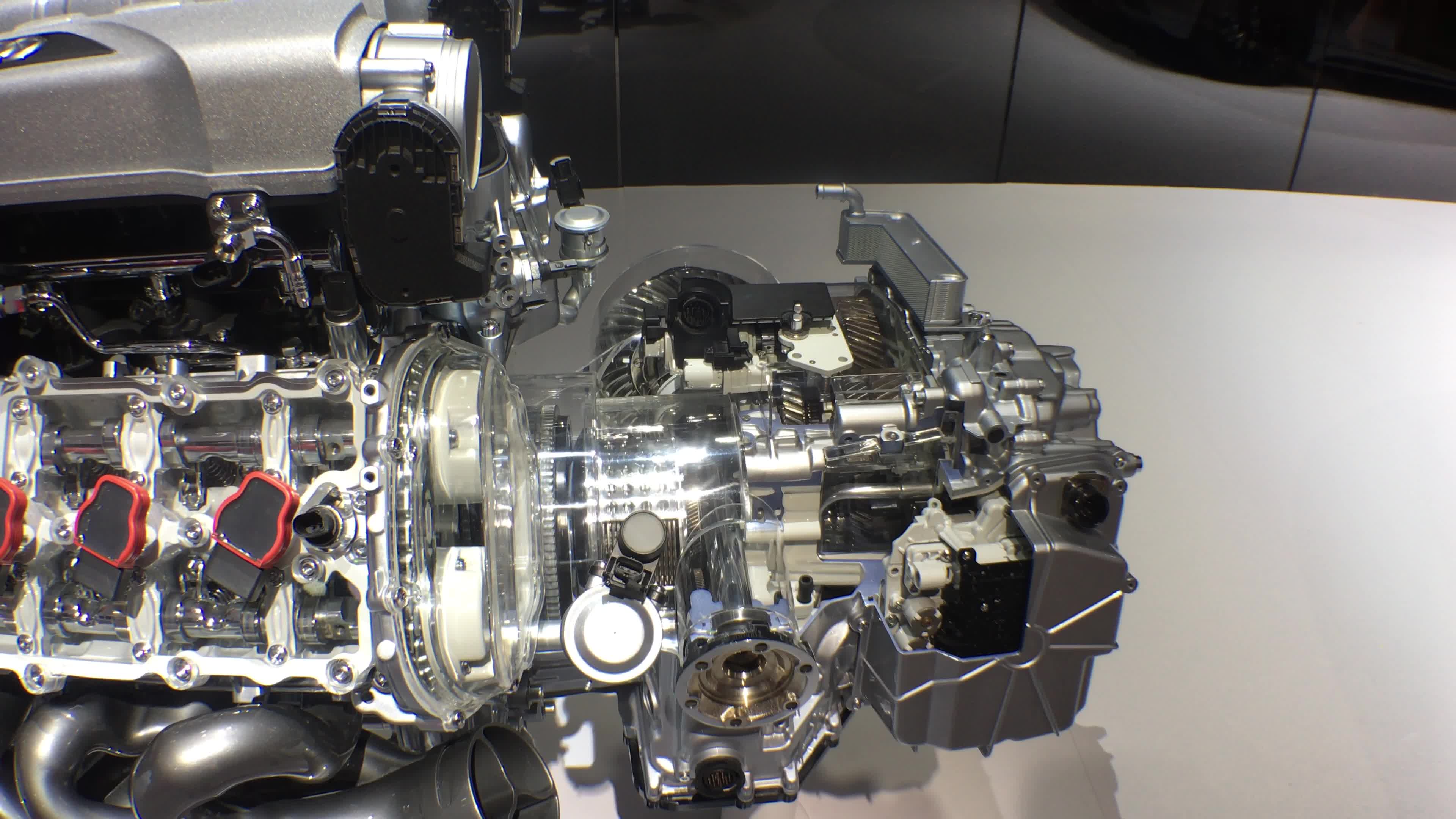 Audi V10 S Tronic engine motion cutaway | Autoblog Short Cuts