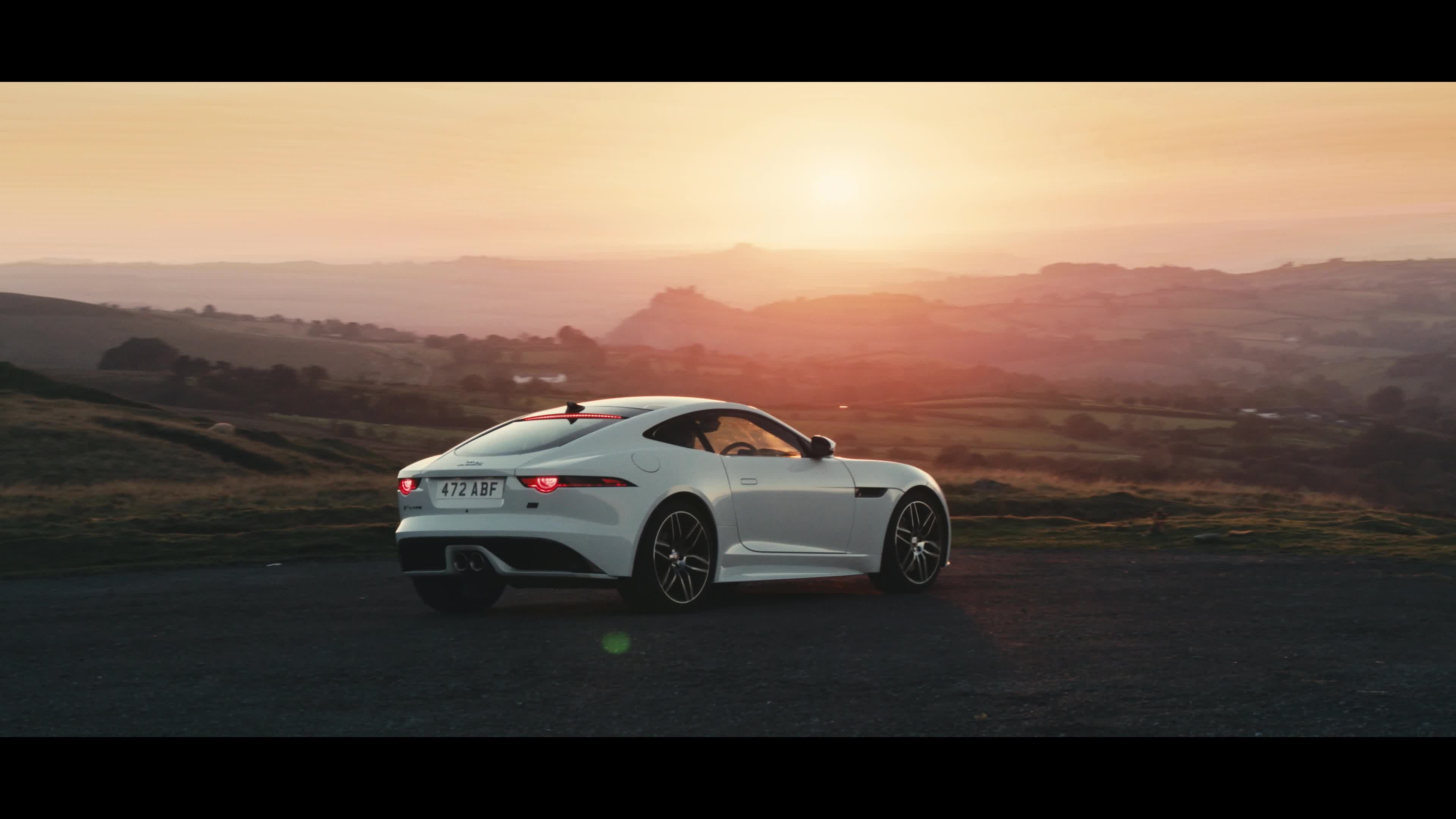 jaguar-f-type-checkered-flag