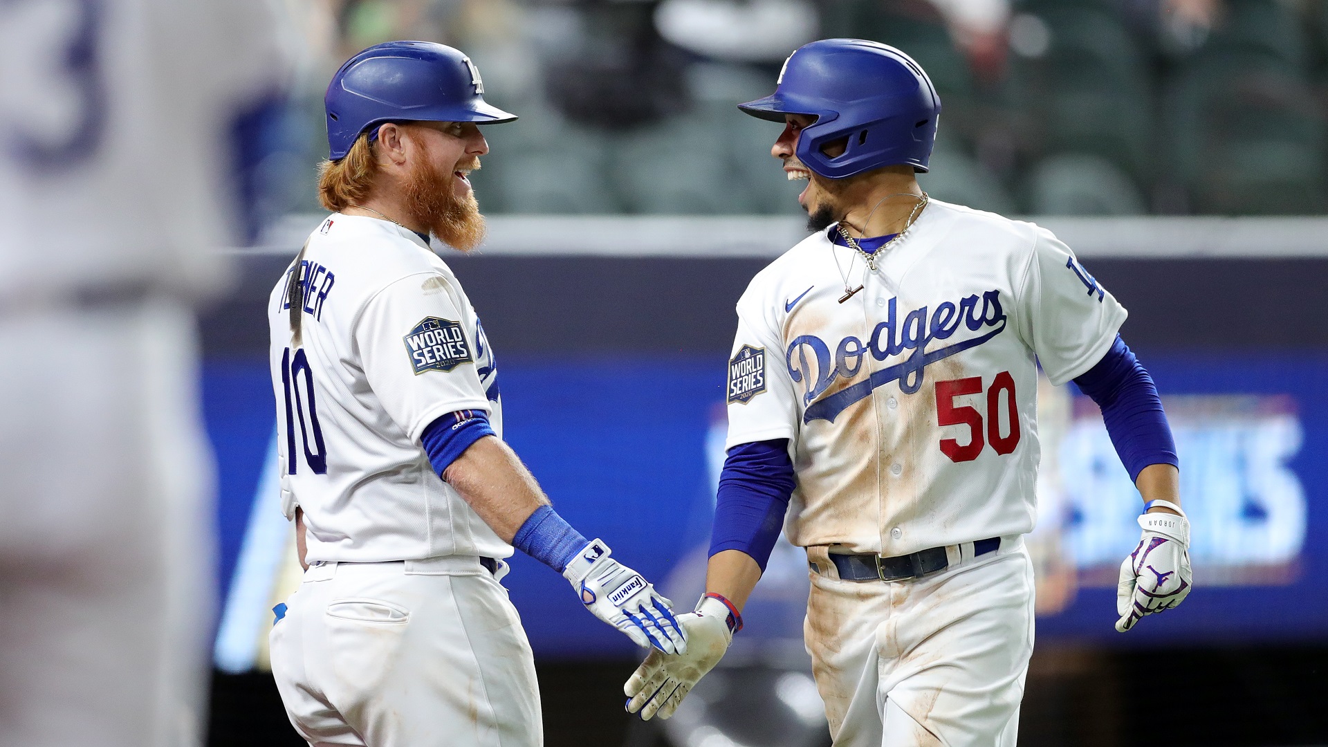 Martínez pega jonrón y Dodgers vencen 8-5 a Nacionales