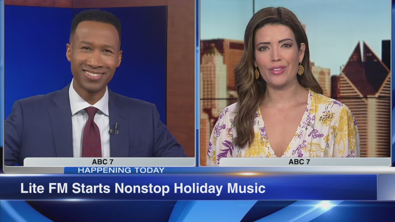 When does Christmas music start? Chicago station starts holiday tunes