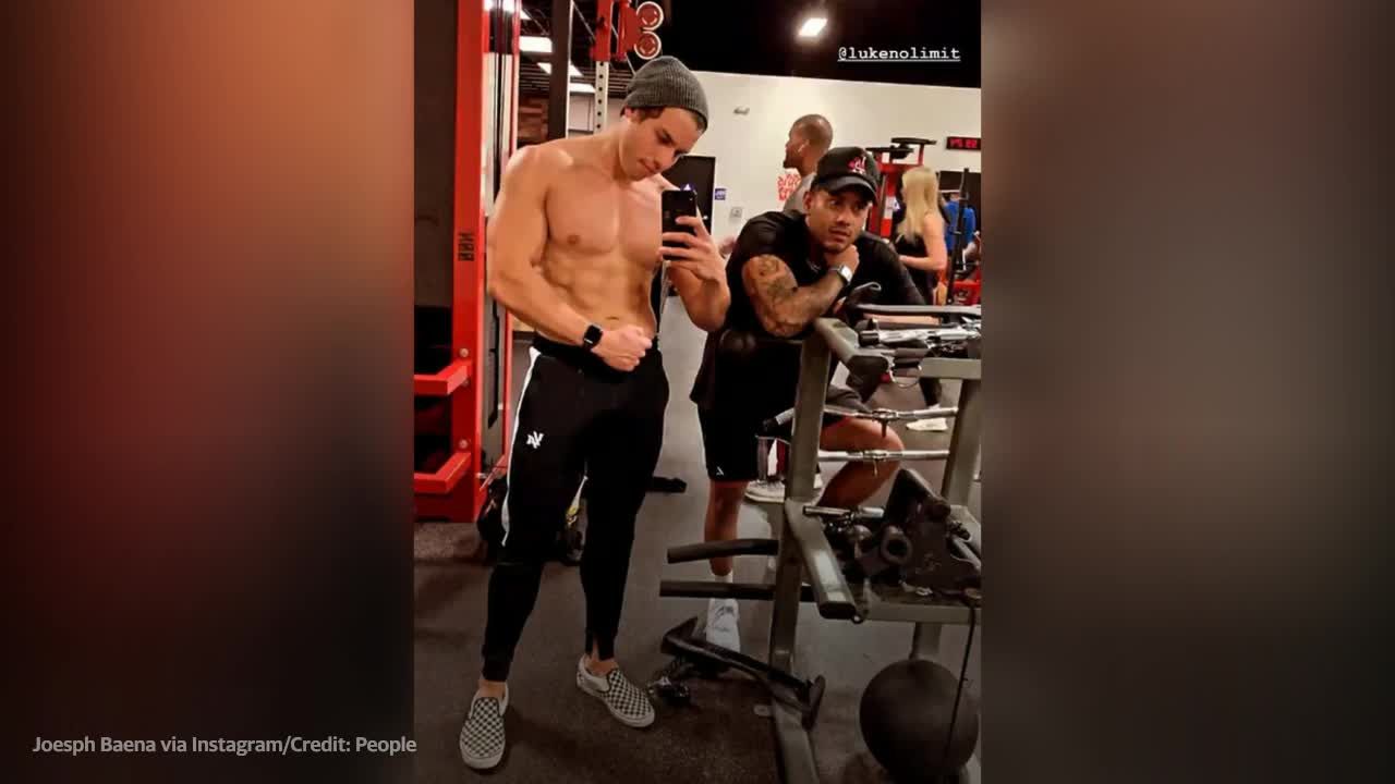 Arnold Schwarzenegger S Lookalike Son Joseph Baena Shows Off Abs In Gym Selfie