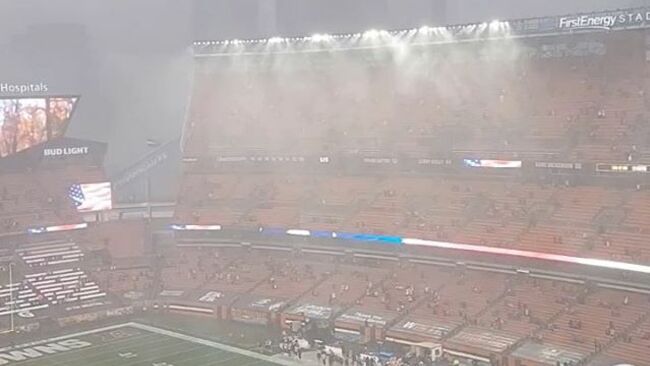 Browns vs. Texans game in weather delay due to high winds and hail in  Cleveland 