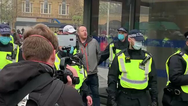 Chants of 'Freedom' as Police Make Arrests at London Protest - Yahoo News