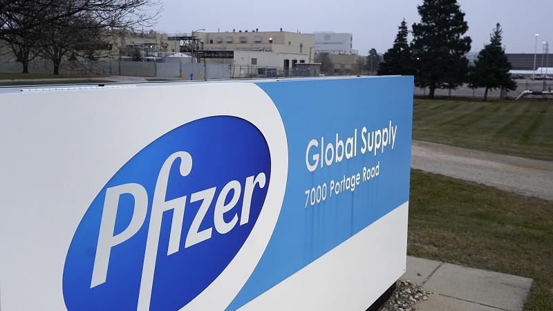 Pfizer Vs Moderna Vaccine : Moderna, Pfizer, AstraZeneca ...