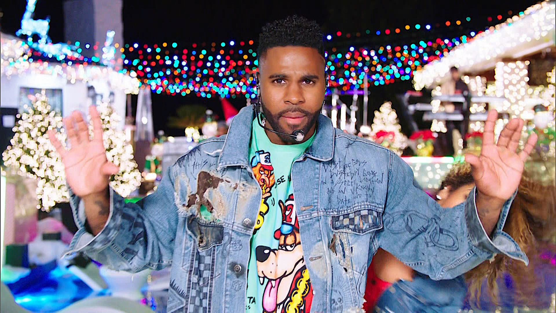 Jason Derulo Performs a Medley of "Take You Dancing" and "Savage Love