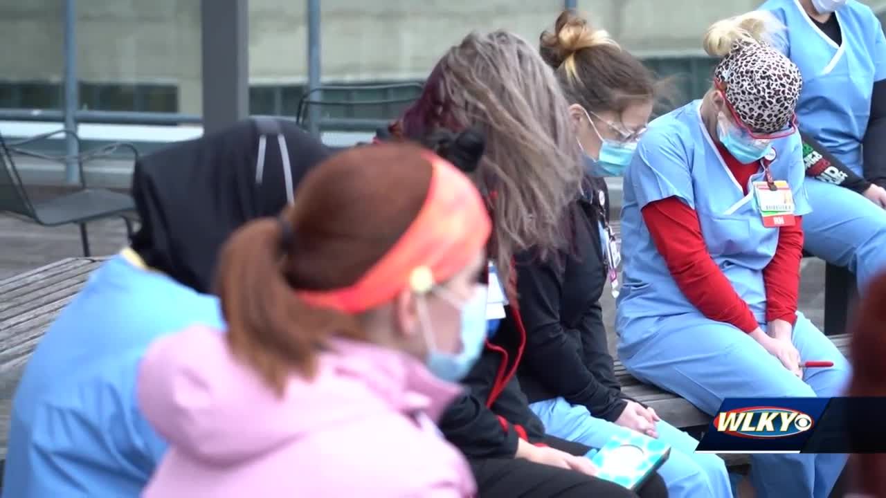 UofL nurses gather to remember those lost to COVID-19