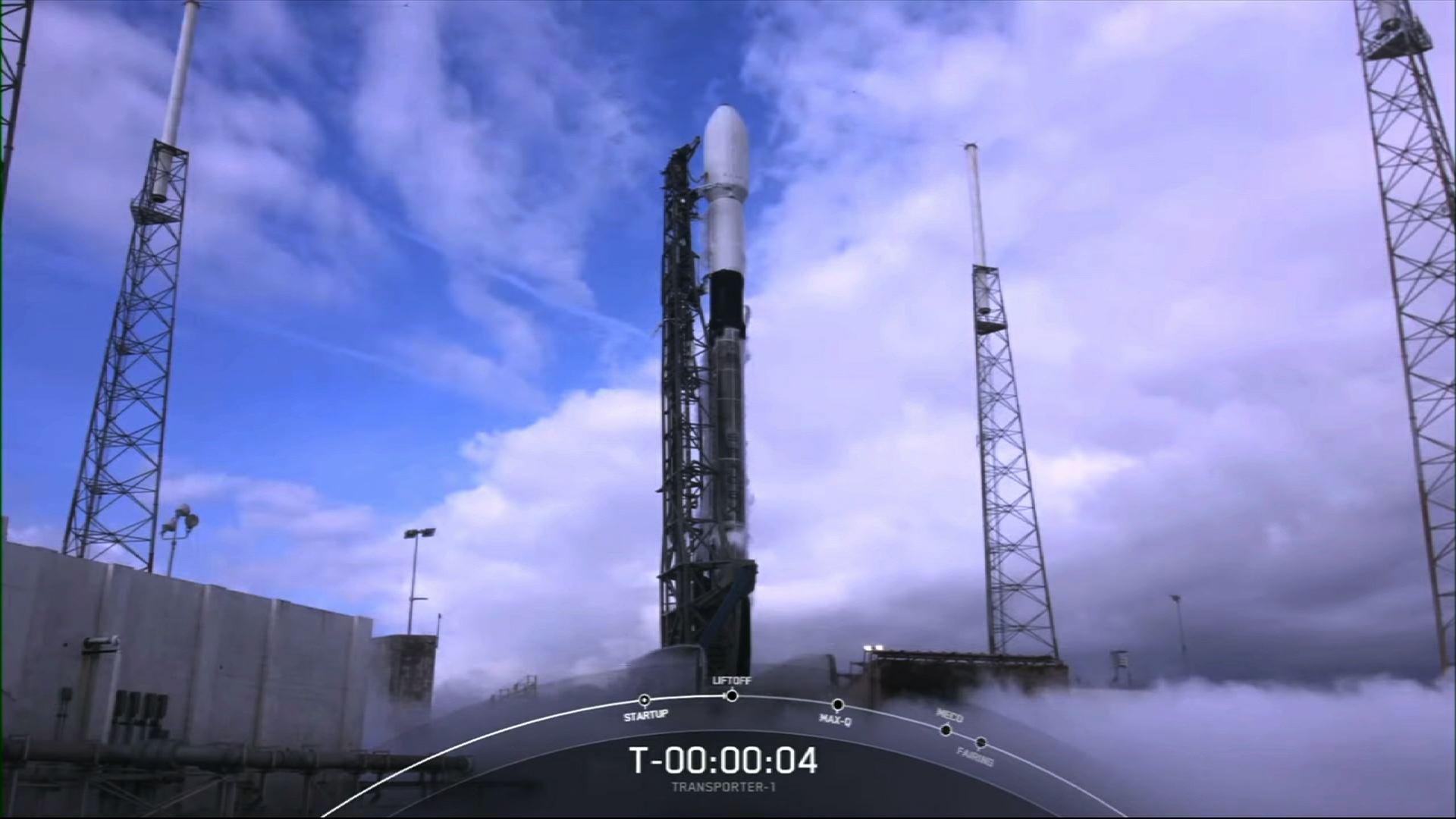 В декабре 2019 был запущен в работу. Falcon 9 Илона маска. Запуск Falcon 9. Запуск спутников Илона маска 2021. Запуск ракеты Илона маска.