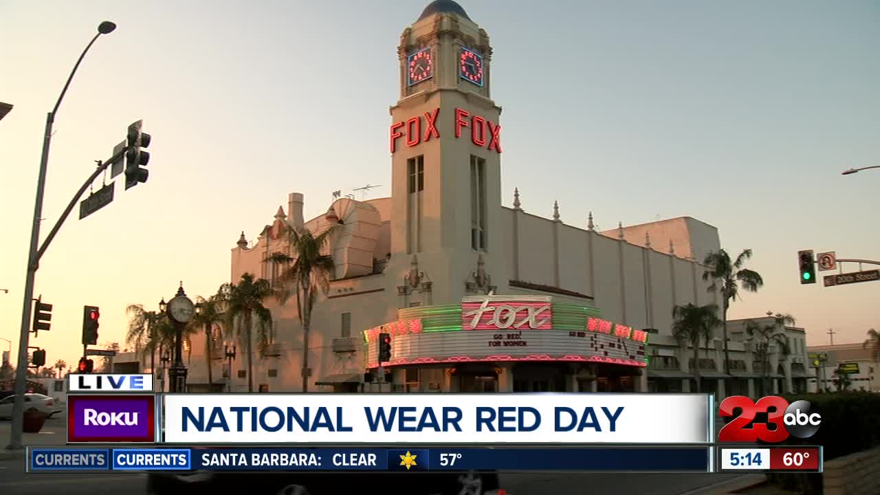 Το Fox Theatre γίνεται κόκκινο για την Εθνική Ημέρα της Φορέας