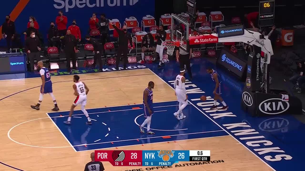 Damian Lillard with a buzzer beater vs the New York Knicks