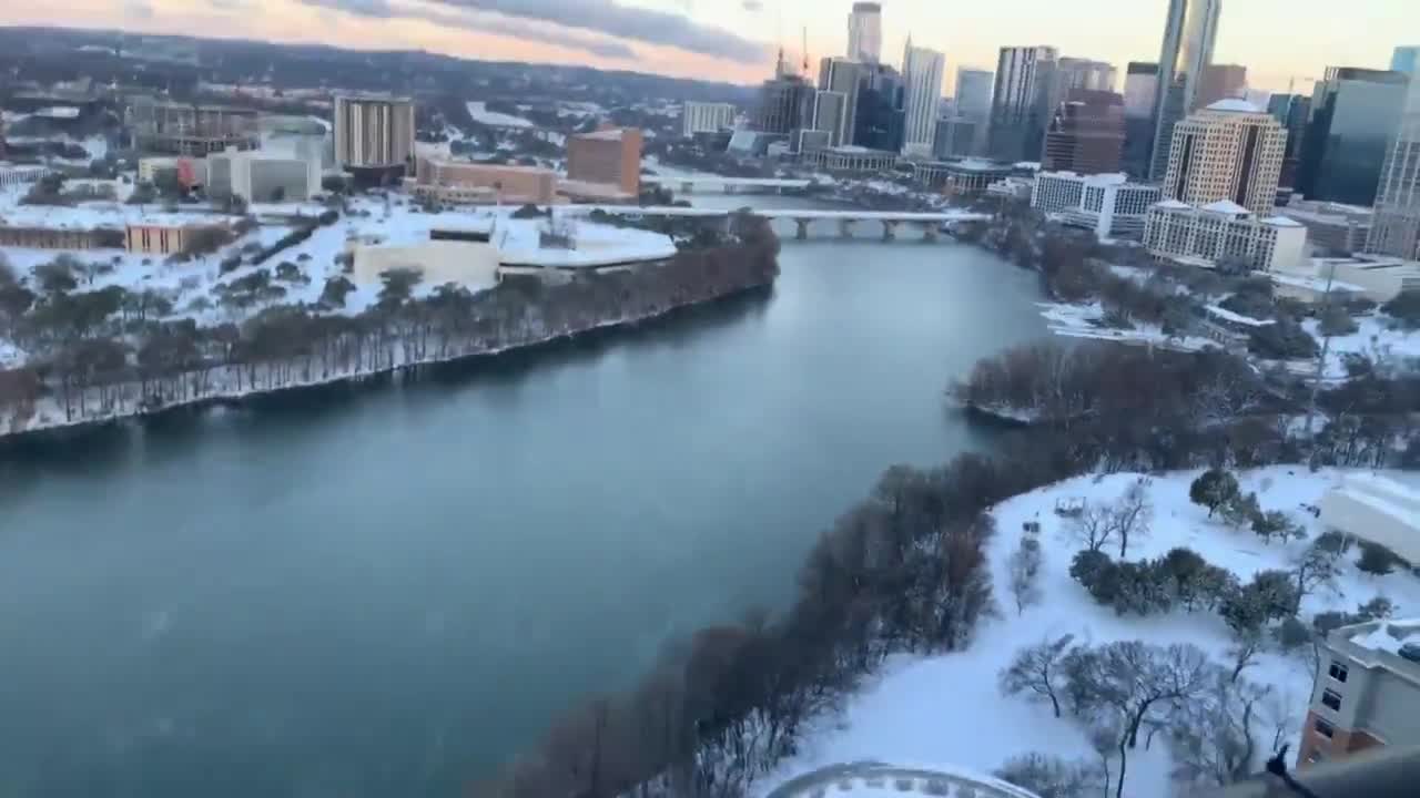 Austin Covered in Snow as Big Freeze Hits Texas