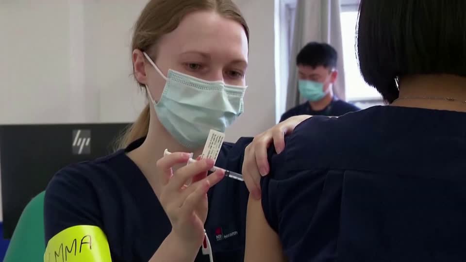 Two Australians injected the vaccine incorrectly