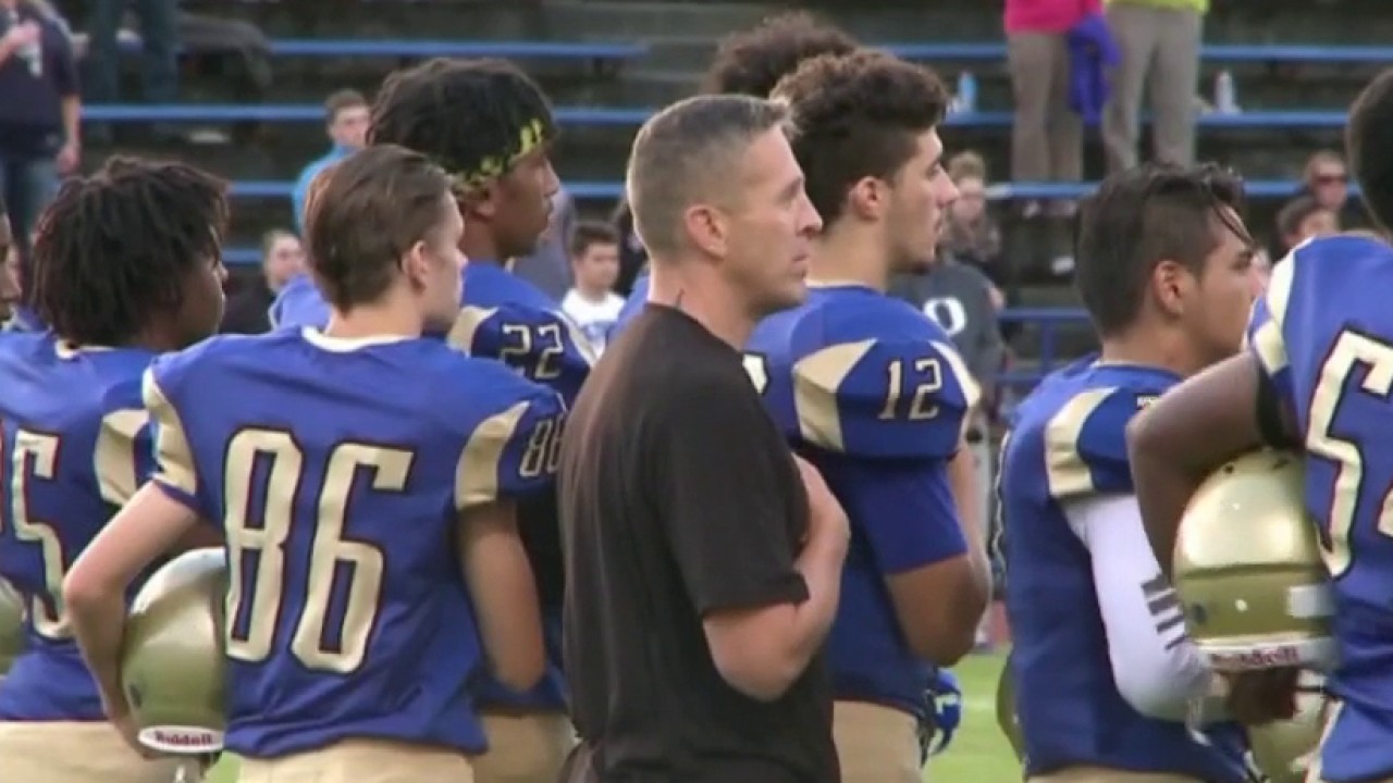 Appeals court favors school district over praying football ...