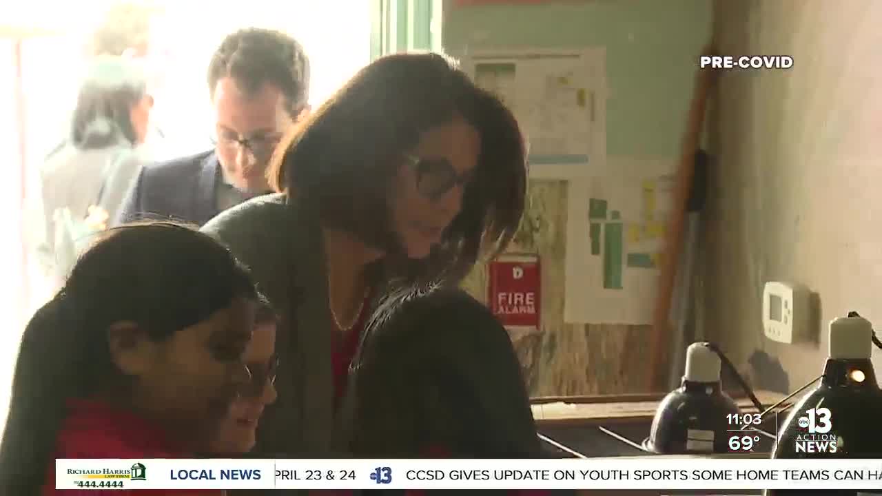 Nevada sen. Catherine Cortez Masto visits Doris Hancock ES